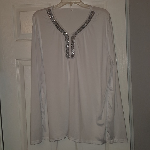 Cute blouse - Picture 4 of 5